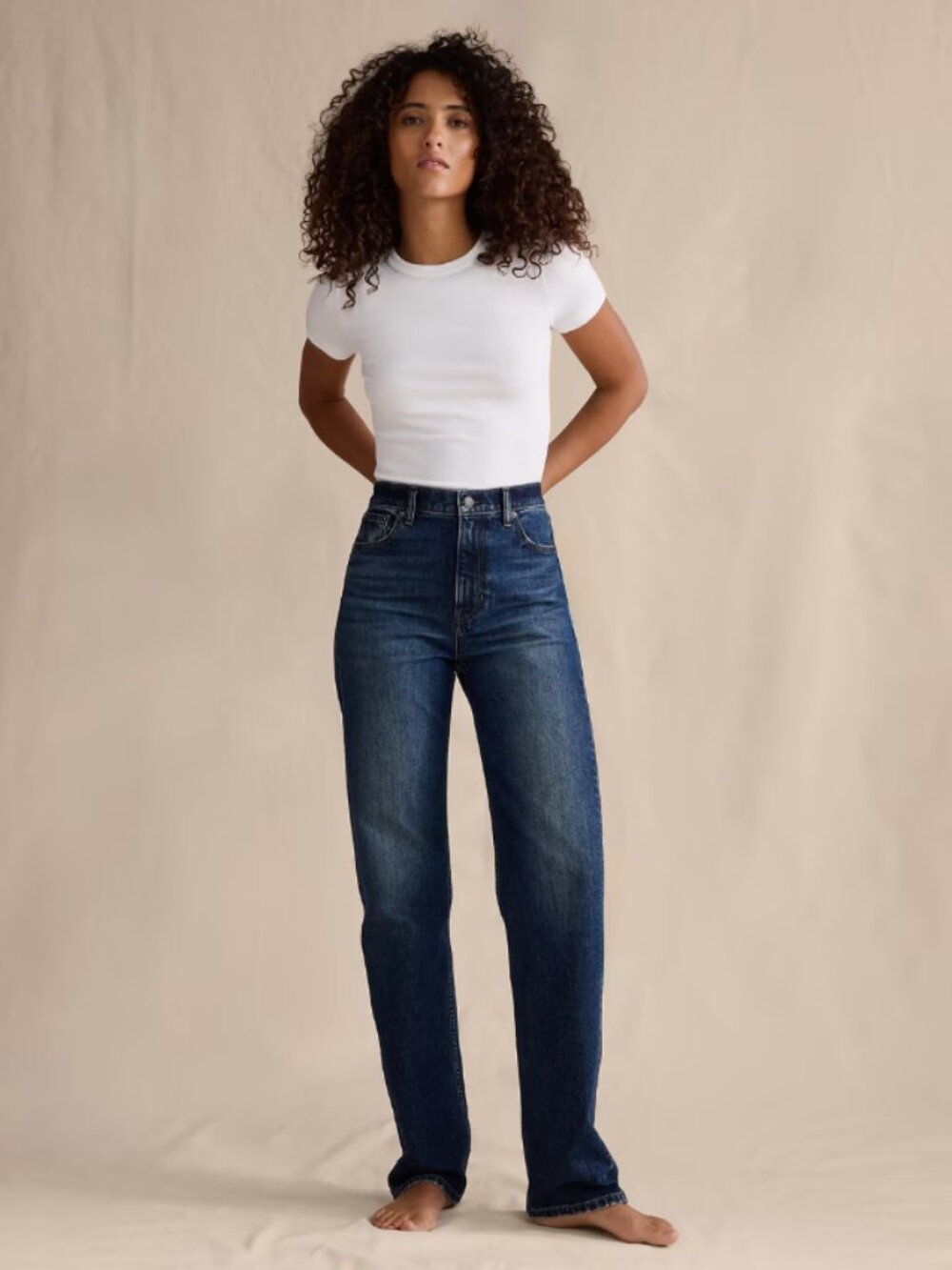 Banana Republic High-Rise 90s Straight Jean, size 29L. New with tags, never worn